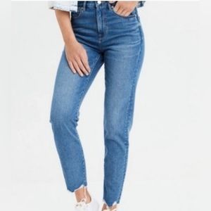 American Eagle Women's Mom Jean Medium Wash with Raw Hem Size 10 Long (L)